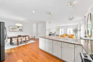 7 Sherman Pl, Winchester, MA 01890 - Photo 6