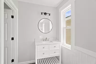 51 Hampshire St, Lowell, MA 01850 - Photo 8