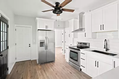 51 Hampshire St, Lowell, MA 01850 - Photo 2