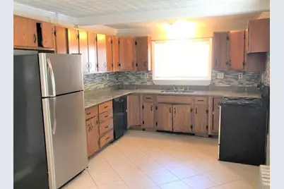 420 Britton St, Chicopee, MA 01020 - Photo 4