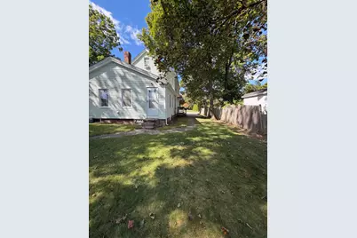 32 Broad #A, Medway, MA 02053 - Photo 4