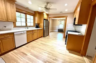 154 Pine St, Quincy, MA 02170 - Photo 12