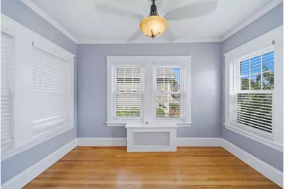 125 Upham St, Lowell, MA 01851 - Photo 8