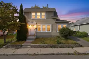 125 Upham St, Lowell, MA 01851 - Photo 1