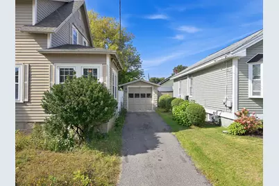 125 Upham St, Lowell, MA 01851 - Photo 2