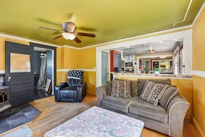 9 Waters St, Millbury, MA 01527 - Photo 12