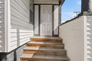 6 Cliff St, Lynn, MA 01905 - Photo 2