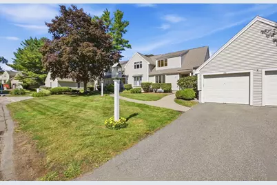 33 Mid Iron Dr #33, North Reading, MA 01864 - Photo 2