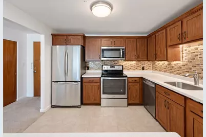 27 Alpine St #8, Malden, MA 02148 - Photo 10
