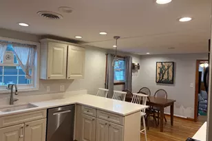 22 Farwell Ave, Boston, MA 02136 - Photo 4