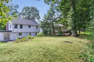 81 Wetherbee Rd, Waltham, MA 02453 - Photo 32