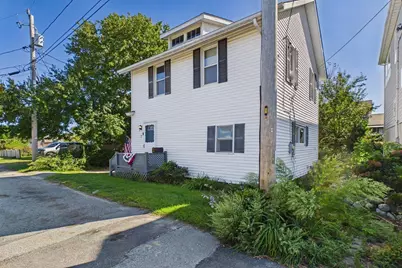 7 Bayview Ave, Fairhaven, MA 02719 - Photo 4