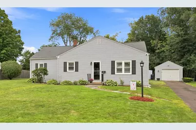 12 Park Ave, Holyoke, MA 01040 - Photo 1
