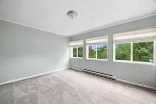 12 Park Ave, Holyoke, MA 01040 - Photo 16