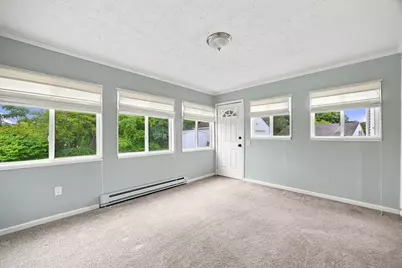 12 Park Ave, Holyoke, MA 01040 - Photo 18
