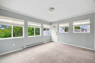 12 Park Ave, Holyoke, MA 01040 - Photo 18
