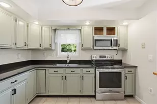 200 Wilbraham Rd, Monson, MA 01057 - Photo 10