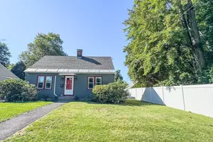 82 Smith St, Greenfield, MA 01301 - Photo 2