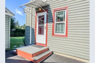 82 Smith Street, Greenfield, MA 01301 - Photo 4