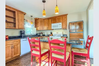 82 Smith Street, Greenfield, MA 01301 - Photo 6