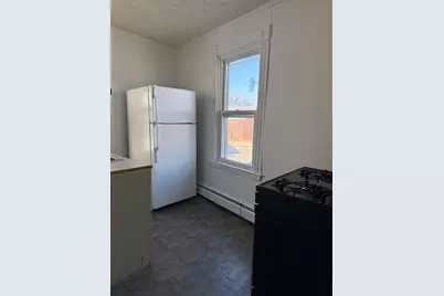 49 County St #1F, New Bedford, MA 02744 - Photo 4