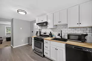 17 Pearl St, Middleborough, MA 02346 - Photo 34