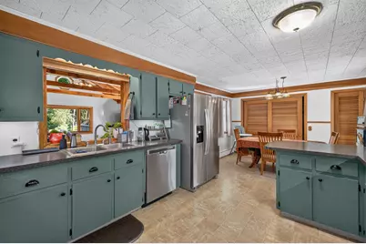 17 Pearl St, Middleborough, MA 02346 - Photo 14