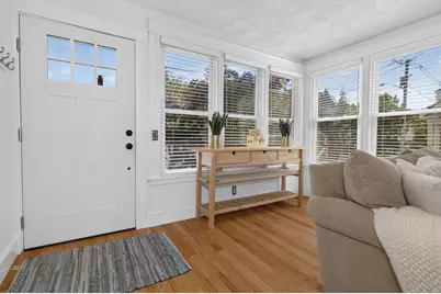 35 Floral Avenue, Malden, MA 02148 - Photo 2
