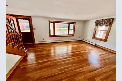 158 Vermont Ave, Somerset, MA 02726 - Photo 4