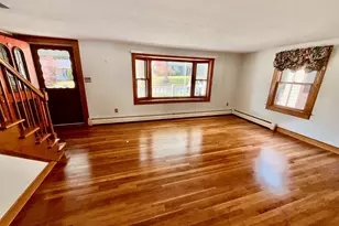 158 Vermont Ave, Somerset, MA 02726 - Photo 4