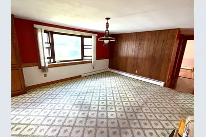 158 Vermont Ave, Somerset, MA 02726 - Photo 10