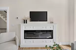 19 Thomas Pk, Boston, MA 02127 - Photo 8