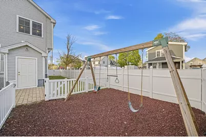 305 Lynn St, Malden, MA 02148 - Photo 38