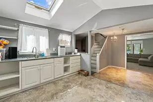 1533 Morton Ave, New Bedford, MA 02745 - Photo 10
