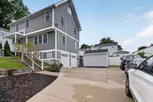 17 Montgomery St, Fall River, MA 02720 - Photo 2