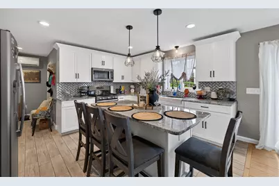 17 Montgomery St, Fall River, MA 02720 - Photo 18