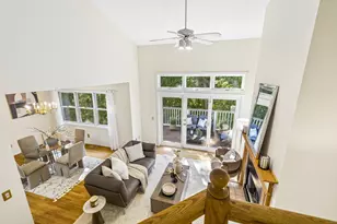 21 Treetop Ct, Burlington, MA 01803 - Photo 1