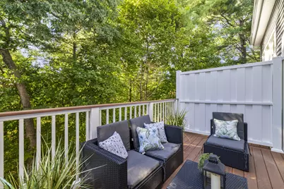 21 Treetop Ct #21, Burlington, MA 01803 - Photo 32