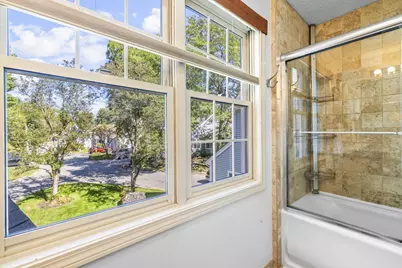 21 Treetop Ct #21, Burlington, MA 01803 - Photo 20
