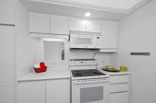 20 Rowes Wharf, Boston, MA 02110 - Photo 12