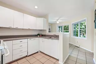 18 Knollwood Ct, Burlington, MA 01803 - Photo 6