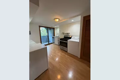 837.5 E 2nd Street #3, Boston, MA 02127 - Photo 2