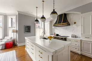 128 Commonwealth Ave, Boston, MA 02116 - Photo 20