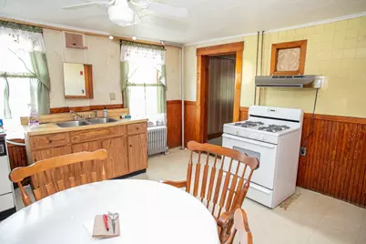 202 Pierce St, Leominster, MA 01453 - Photo 20