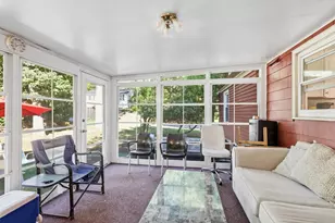 19 Capitol St, Methuen, MA 01844 - Photo 10