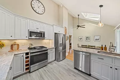 38 Sterling St, Braintree, MA 02184 - Photo 12