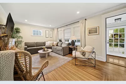 38 Sterling St, Braintree, MA 02184 - Photo 6