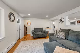 13 Cedar St, Chelmsford, MA 01863 - Photo 4