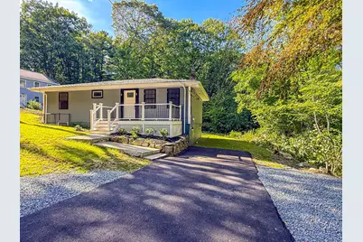 107 Olive St, Ashland, MA 01721 - Photo 2