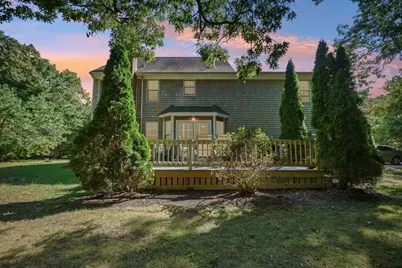 8 Tiffany Rd, Bourne, MA 02532 - Photo 2